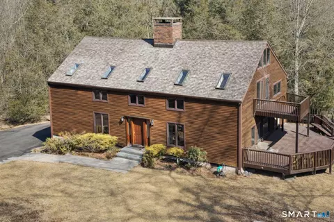 148 Flanders Rd, Woodbury, CT 06798