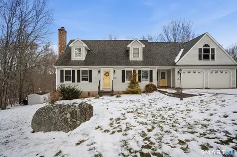 55 Stoneridge Rd, Colchester, CT 06415