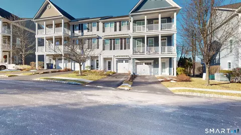 184 Warrington Round #184, Danbury, CT 06810