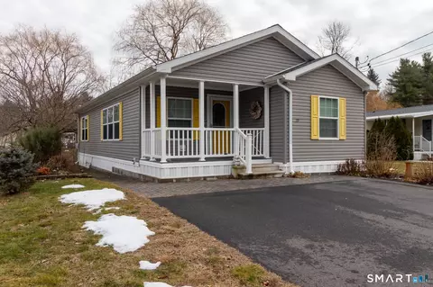 39 Riverside Dr, Southington, CT 06489