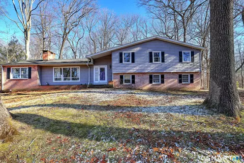 683 Royal Ln, Orange, CT 06477