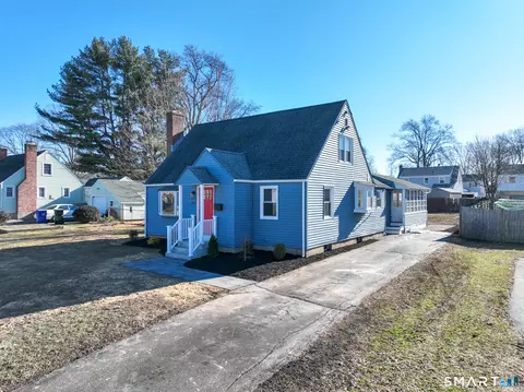 73 Coolidge Ave, Newington, CT 06111