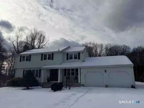 225 Ox Yoke Dr, Berlin, CT 06037