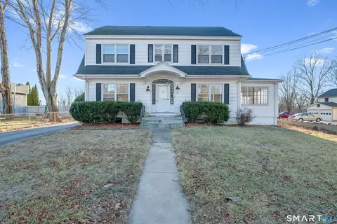 79 Broadway St, Colchester, CT 06415