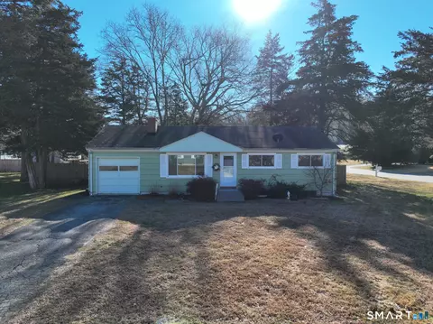 52 Cedar Dr, North Stonington, CT 06359