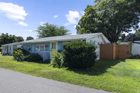 4 North St, Madison, CT 06443