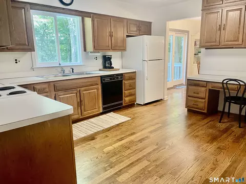 Kitchen - 268 Umpawaug Rd, Redding, CT 06896 photo 1 of 2