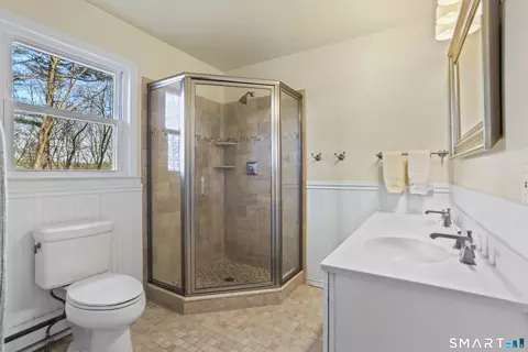 Bath - 268 Umpawaug Rd, Redding, CT 06896 photo 1 of 4