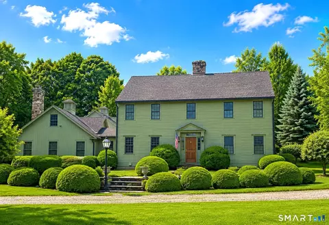 2 Great Elm Dr, Sharon, CT 06069