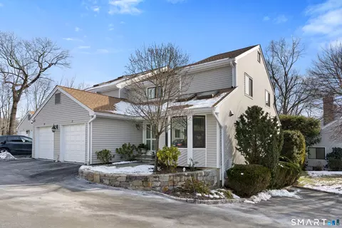 40 Ettl Ln #17, Greenwich, CT 06831