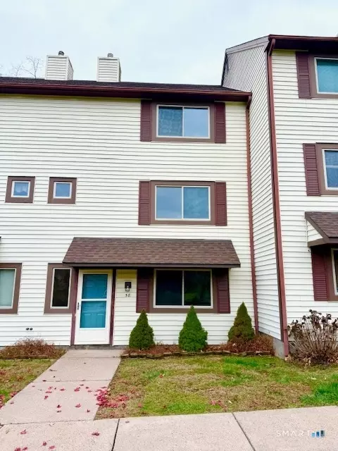 58 Blackhaw Dr #58, Cromwell, CT 06416