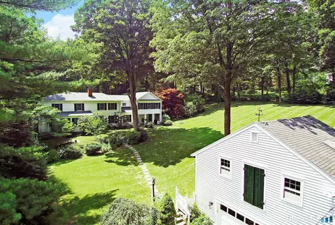 219 Bennetts Farm Rd, Ridgefield, CT 06877