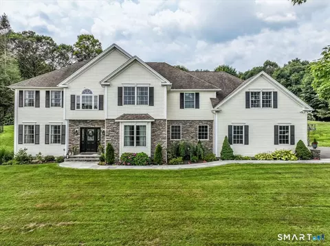 55 Country Woods Ln, Southbury, CT 06488