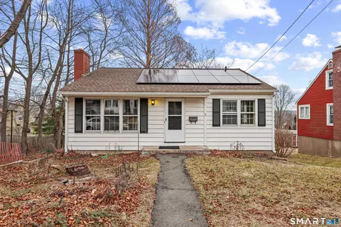3 Huber Mnr, Middletown, CT 06457
