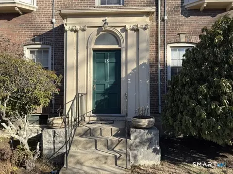 78 Rowsley St #4, Bridgeport, CT 06605