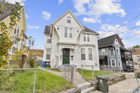 45 Cliff St, Norwich, CT 06360