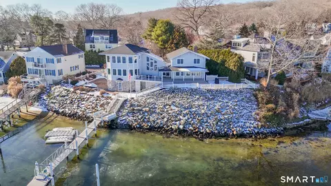 32 Bishops Bay Rd, Niantic, CT 06357