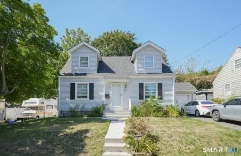 37 Quaker Rd, Hamden, CT 06517