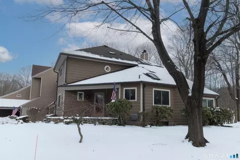 7 Meeting House Ln #7, Shelton, CT 06484