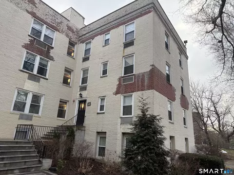 140 Summer St #1D, Stamford, CT 06901