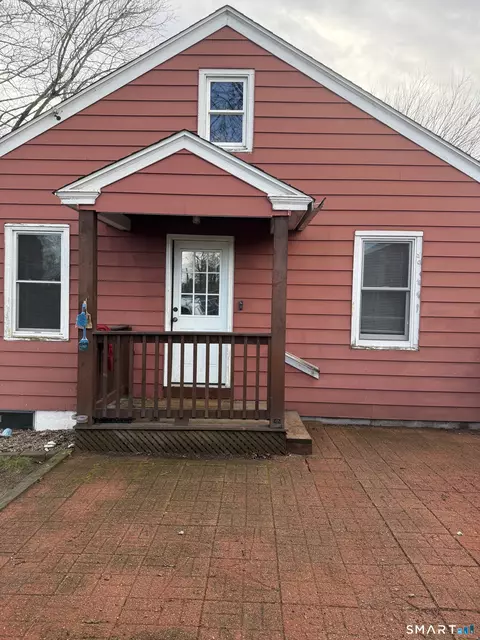 110 Oneco St, Norwich, CT 06360