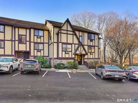 50 Aiken St #341, Norwalk, CT 06851