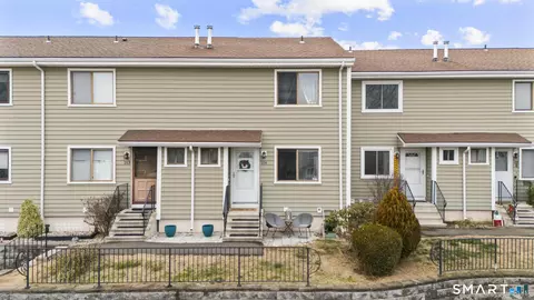 214 Monticello Dr #214, Branford, CT 06405