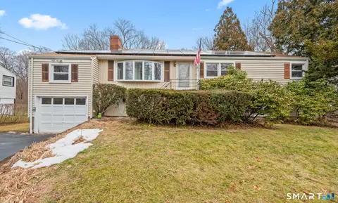 55 Forest St, Hamden, CT 06518