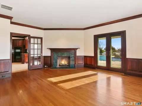Living - 7 Long Meadow Ln, Redding, CT 06896 photo 6 of 7