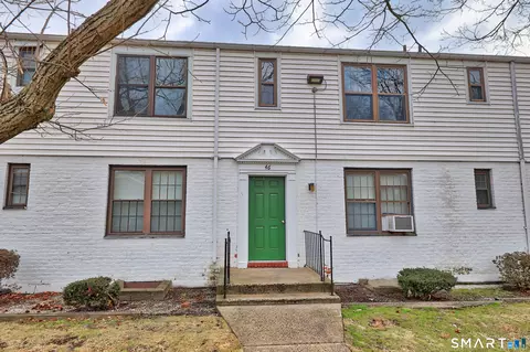 46 Nob Hill Cir #C, Bridgeport, CT 06610
