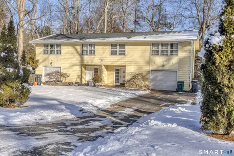 18 Fernwood Ln, Cheshire, CT 06410