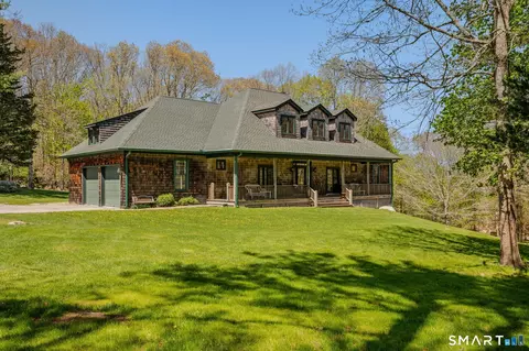 15 Juniper Ln, Stonington, CT 06378