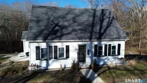 52 Walnut Hill Rd, East Lyme, CT 06333