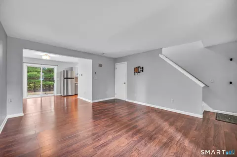 371 Emmett St #47, Bristol, CT 06010