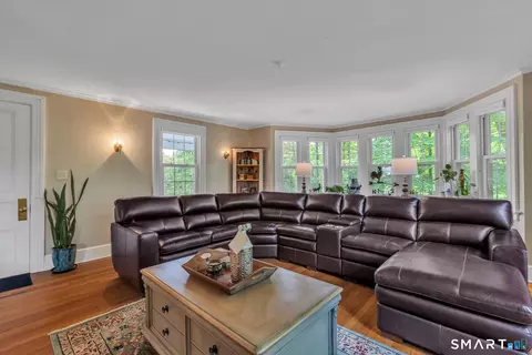 Living - 808 Branch Rd, Suffield, CT 06078 photo 1 of 4