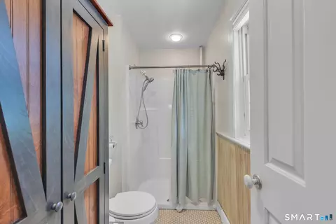 Bath - 808 Branch Rd, Suffield, CT 06078 photo 2 of 3