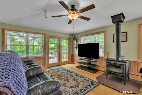 Living - 808 Branch Rd, Suffield, CT 06078 photo 4 of 4