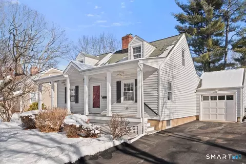 49 Minivale Rd, Stamford, CT 06907