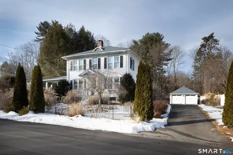 27 Roberts Ave, Watertown, CT 06795