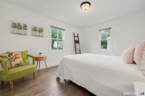 Bedroom - 55 Valley Rd, Hamden, CT 06514 photo 1 of 8