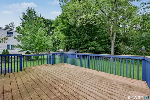 Exterior - 55 Valley Rd, Hamden, CT 06514 photo 3 of 10