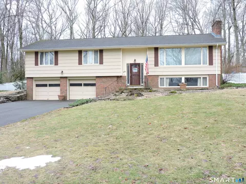 49 Deepwood Dr, South Windsor, CT 06074