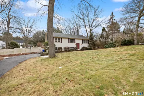 60 Roseanna Rd, Southington, CT 06479