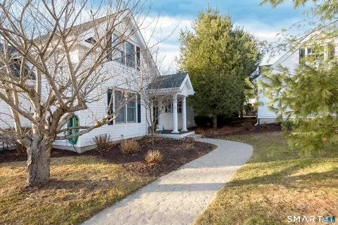 5 Pinehurst Ln #5, Moodus, CT 06469