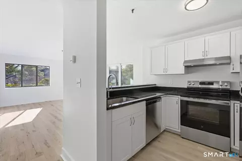 1204 Whitney Ave #118, Hamden, CT 06517