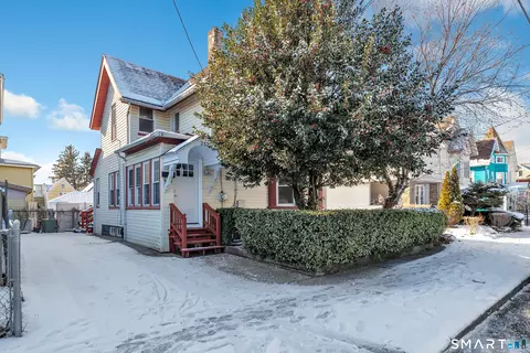 252 Shelton St, Bridgeport, CT 06608