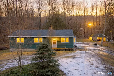 15 Connelly Rd, New Milford, CT 06776