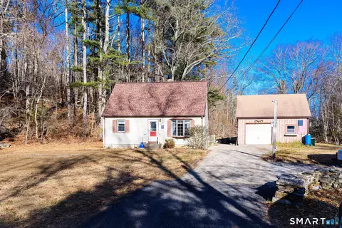 73 Mountain Hill Rd, North Grosvenor Dale, CT 06255