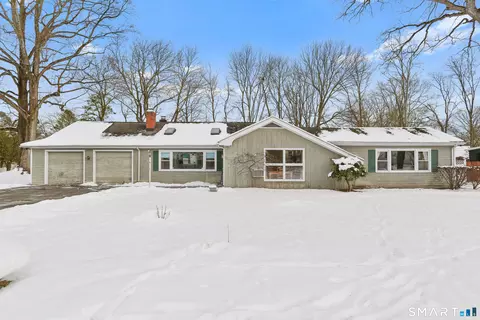 40 Rose Ter, Trumbull, CT 06611