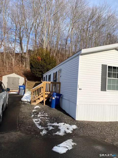 26 N Main St #TRLR 25, Branford, CT 06405